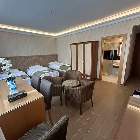 Hotel Lily *