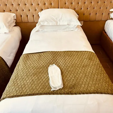 Hotel Lily *