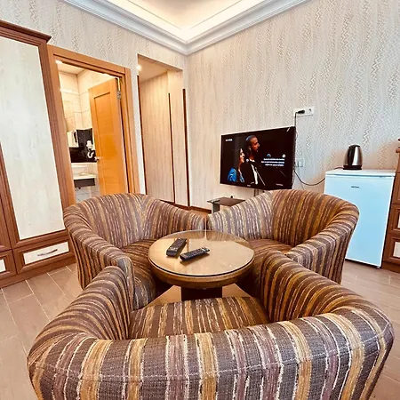 Hotel Lily *