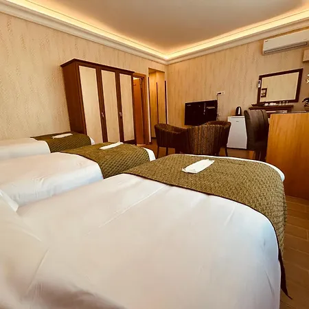Hotel Lily *