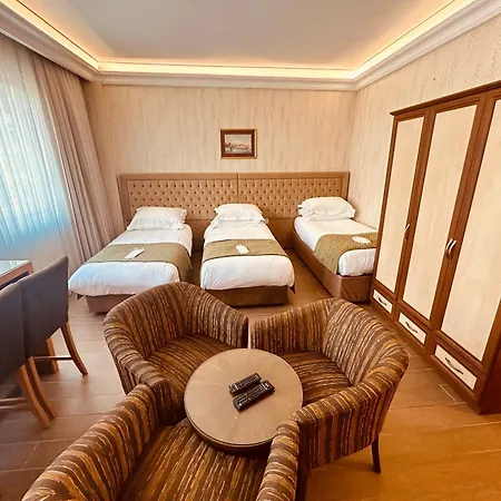 Hotel Lily *